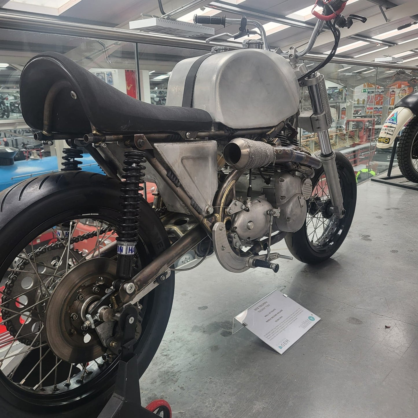 03 HAGON | Série Roadshock SSB