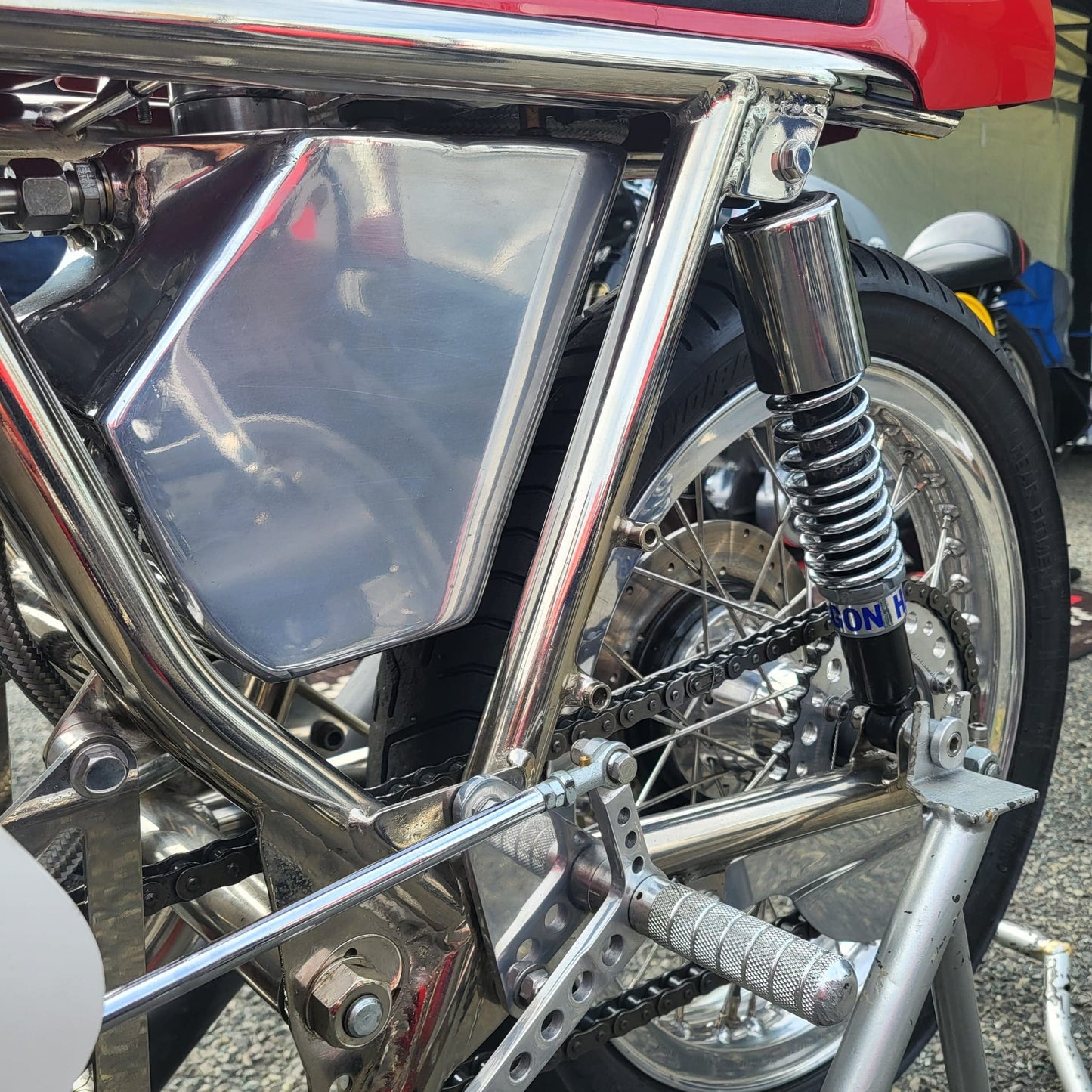 11 HAGON | Série Roadshock SSC1C